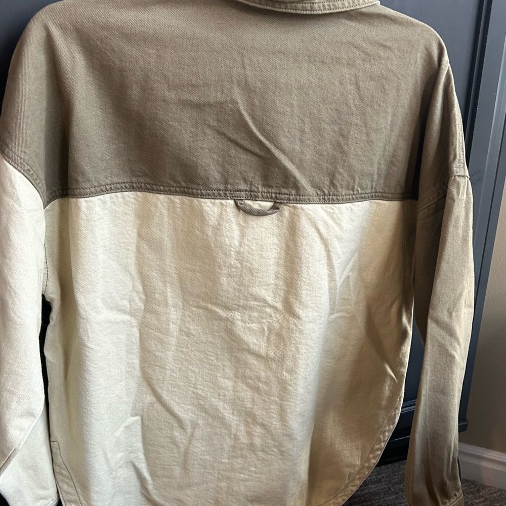 Two toned snap front shirt/jacket. Oversized. Excellent condition